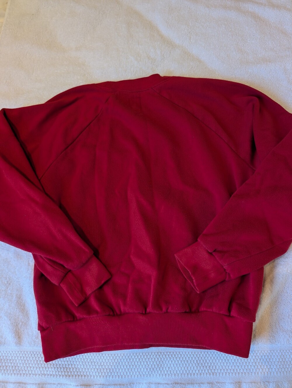 GAP Cherry Red Cotton Crewneck Sweatshirt XS Raglan Sleeve Cozy Streetwear - Picture 8 of 8